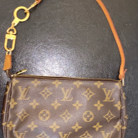 Louis Vuitton small purse/Date Code SD0064 - Picture 3 of 8